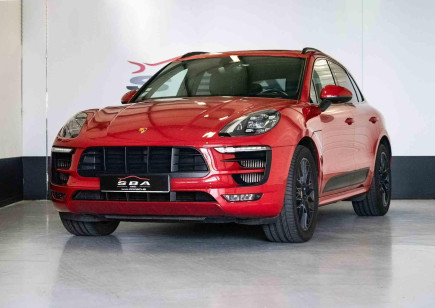 PORSCHE Macan GTS