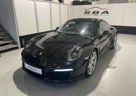 PORSCHE 911 Carrera 4S