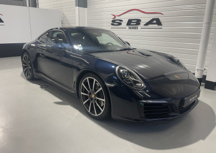 PORSCHE 911 Carrera 4S 