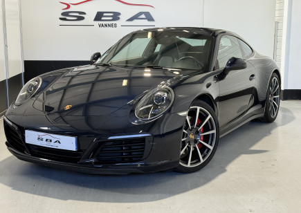 PORSCHE 911 Carrera 4S 